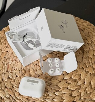 AirPods pro 2 - 3