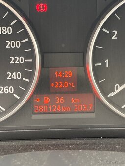 BMW E90 325i 2005 - 3