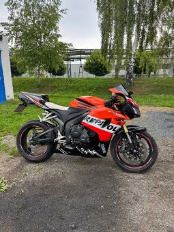Honda CBR 600RR 2007 pc40 - 3