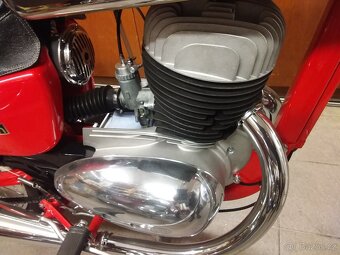 JAWA 250/590 CALIFORNIAN- KOUPÍM MOTOR - 3