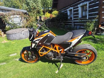 KTM  690 DUKE R - 3