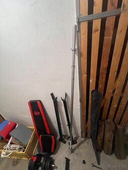 Posilovací lavice, činky - 3