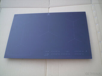 Indukční varná deska Electrolux EIV835 - 3