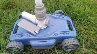 Výkonná bazénová filtrace a vysavač - 3