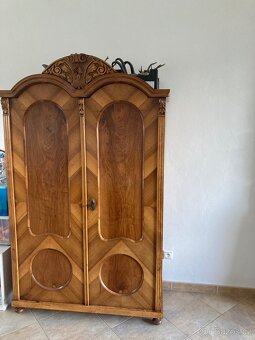 Starožitná skříň - 3