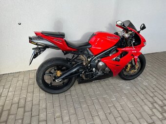Triumph Daytona 675 - 3
