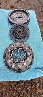 Prodam  Spojkova sada [LUK] Škoda Octavia 3 1.6.TDI 04L14101 - 3