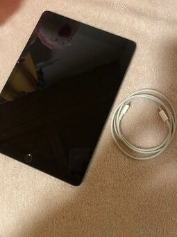 Apple iPad 10.2, 9. generace (2021) 64GB - 3