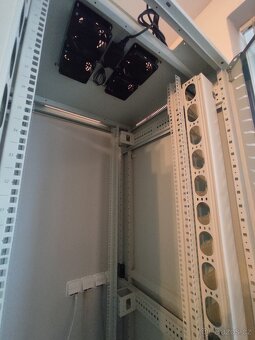 Racková skříň 45U - 3