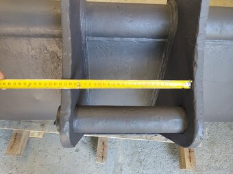 Svahovací lžíce 180cm JCB JS - 3