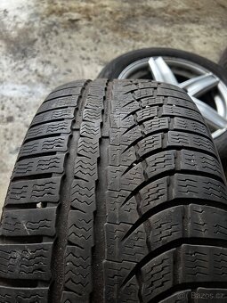 Kola-mercedes benz - 3