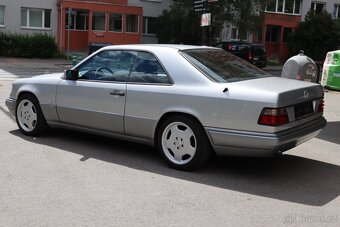 w 124 coupe MERCEDES - 3