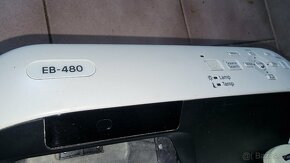 Projektor Epson EB-480 s plátnem a držákem. - 3