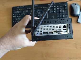 Mini PC Asrock DeskMini X300 CPU 5600G 32GB RAM 500GB SSD - 3