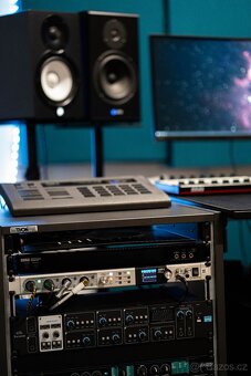 Thon Studio Rack 14U 50 black (spíše šedivá) – rack skříň - 3