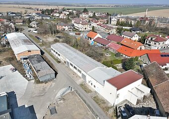 Komerční prostory ke skladování a výrobě v Chrasti - 3