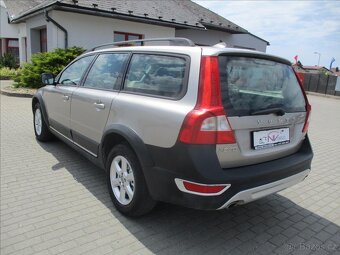VOLVO XC70 D5 151kw AWD Momentum Kinetic 07/2010 - 3