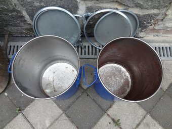 Plechový kbelíky s víkem cca 30 L - 3