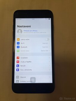 iPhone 8 Plus – 128 GB, prasklý displej, nefunkční Home Butt - 3