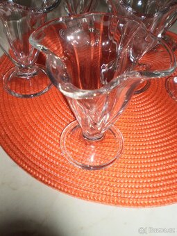 sklo -  sklenice - na zmrzlinové poháry ++nové++ 6ks - 3