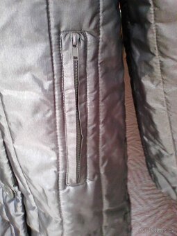 Dámský prošívaný zimní kabát hnědé barvy, vel. L - 3