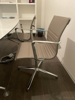 Jednací (jídelní) stůl s židlemi - 3