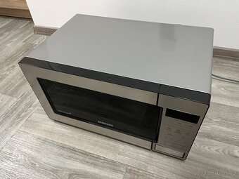 Mikrovlna trouba Samsung ME83M/XEO - top stav - 3
