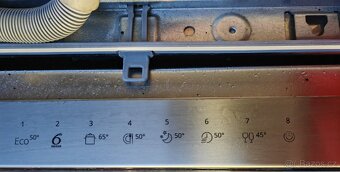 Vestavná myčka Whirlpool - 3