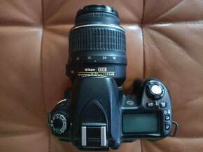 Nikon D80 + AF-S Nikkor 18-55mm f3,5-5,6 - 3