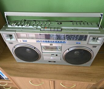 JVC M70 - 3