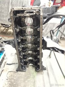 Blok a hlava motoru M51D25 TDS 105kw - 3