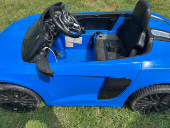 Elektrické autíčko - Audi R8 - 3