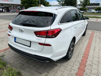 Hyundai i30 kombi 1.5 T-GDI MHEV 117 kW, Smart, 2021, ČR - 3