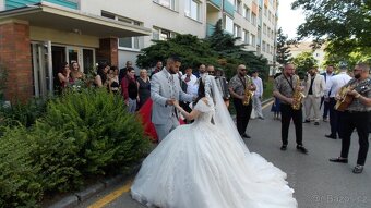 Nádherné svatební šaty - 3