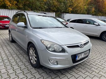 Hyundai i30CW 1,6i 93 kw - 3