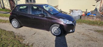 Peugeot 208 1.2 12v 60kw Allure PC KLIMA 6/2013 89900km - 3