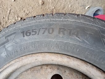Pneu 165/70 R14 - 3