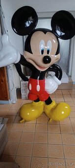 Mimozemšťan ET a další filmové postavy - 3