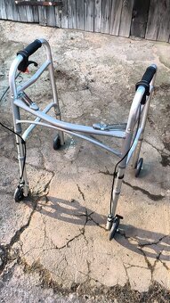 Chodítko - rolátor - 3