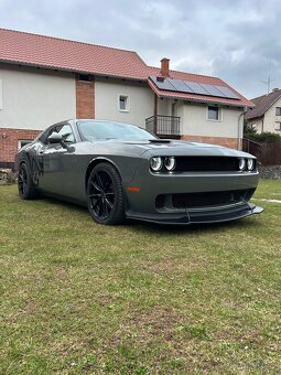 Dodge Challenger - 3