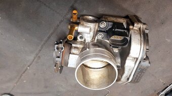 Škrtící klapka 1.8 T - 3