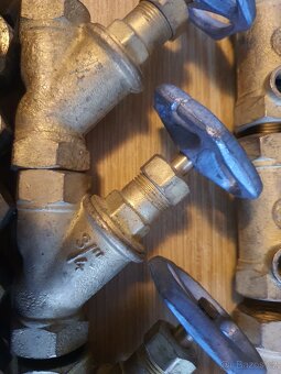 Mosazné,nerezové Ventily voda, topení - 3