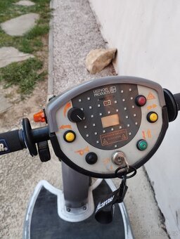 Prodám invalidní elektro vozík - 3