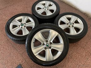 Originalní ALU kola Škoda 5x112 r17 letní pneu 5mm - 3