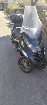 Piaggio MP3 250 - 3