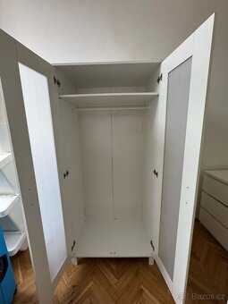 Bílá skříň ikea brimnes - 3
