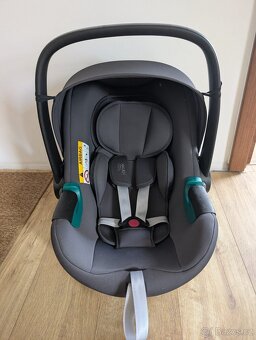 Britax Römer Baby-Safe 3 i-Size Midnight Grey + základňa - 3