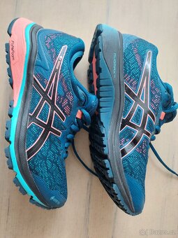 Boty na běh Asics vel. 37,5 dámské gore-tex - 3