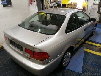 Honda civic coupe 6g 1.6i 81.500km najeto - 3