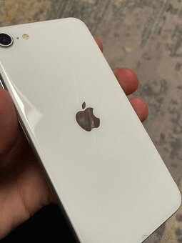 iPhone SE 2020 64gb bílý - 3